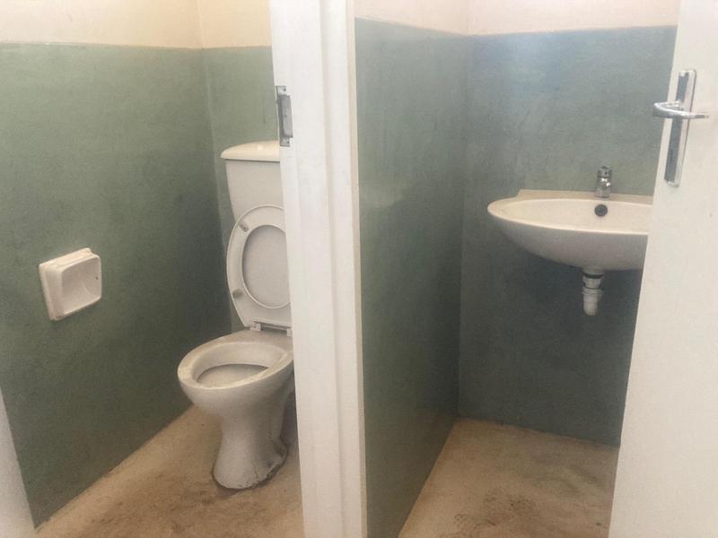 To Let Commercial Property for Rent in Sidwell Eastern Cape